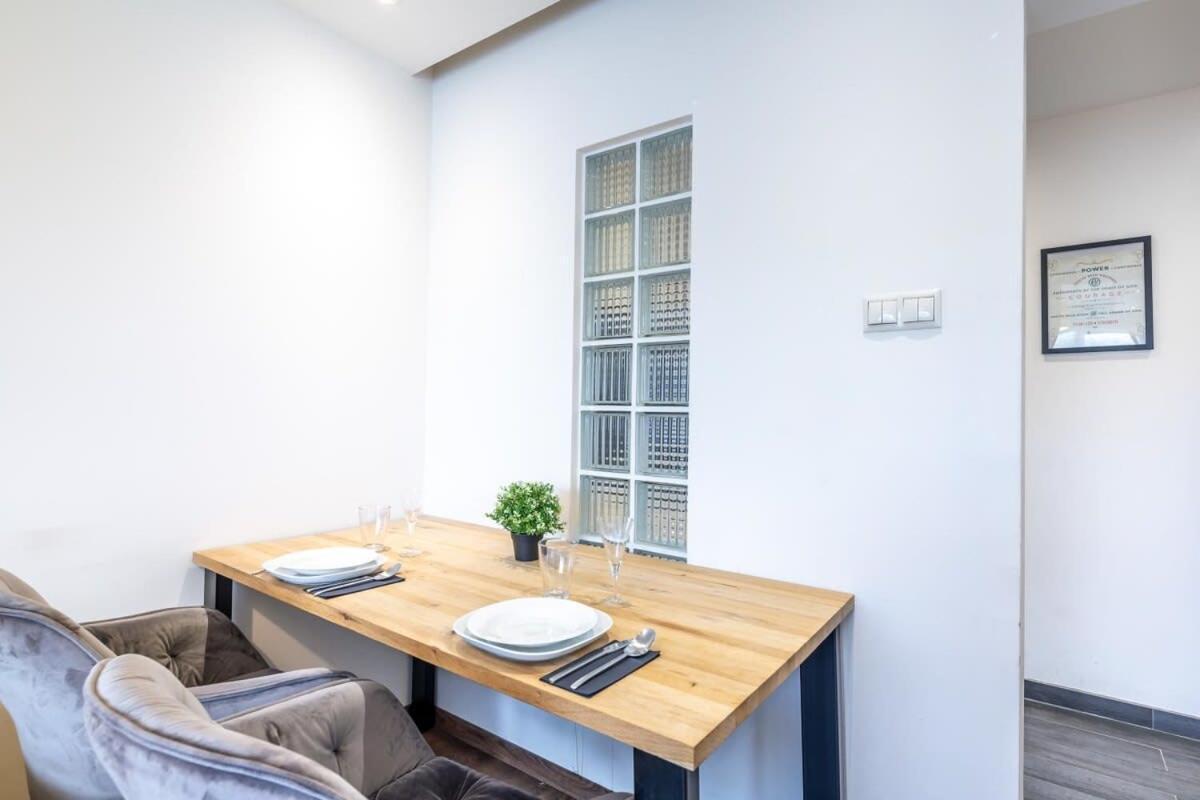 בודפשט Cozy Quiet Apartment With A Balcony מראה חיצוני תמונה