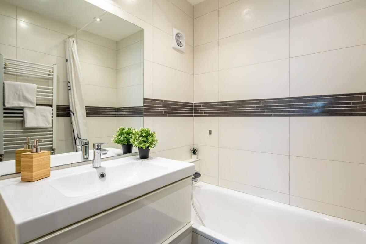 בודפשט Cozy Quiet Apartment With A Balcony מראה חיצוני תמונה